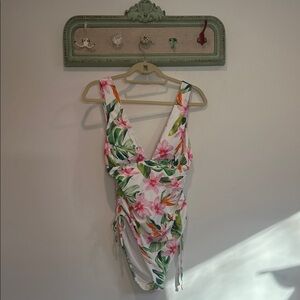 Ralph Lauren Tropical Floral One Piece Swimsuit Pink Green plus size 14 women’s
